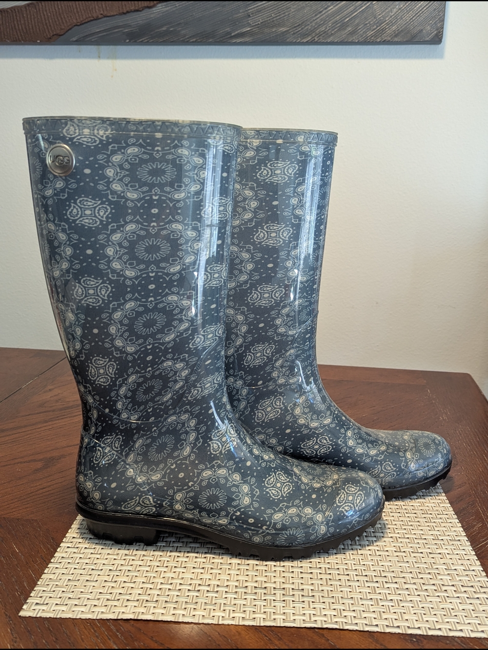 UGG Women's Navy Blue Patterned Rain Boots. Size 9.